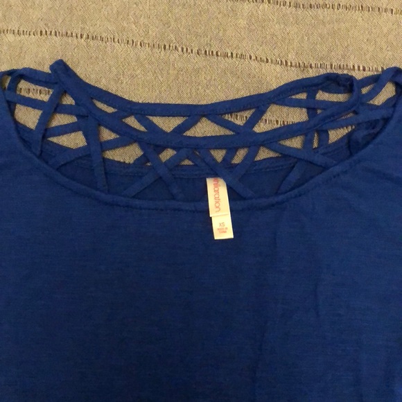 Xhilaration Flowy Blue Shirt XS - Picture 3 of 3